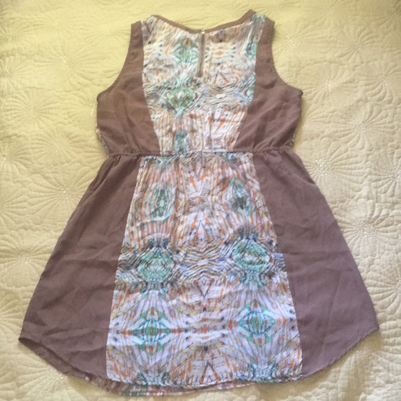 Sleeveless Lightweight Print Dress - Picture 5 of 5